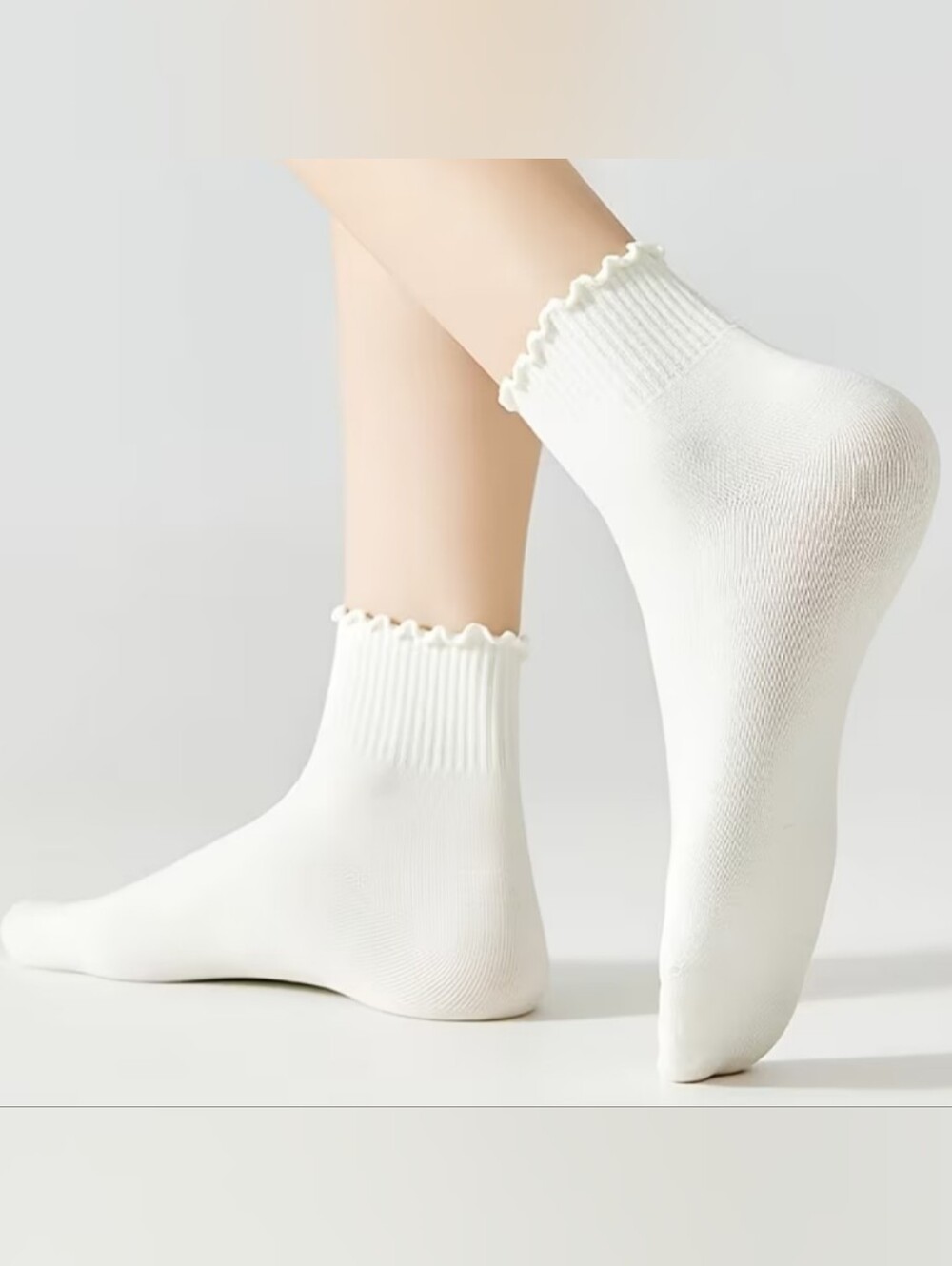 New Ruffled Socks - Picture 4 of 6